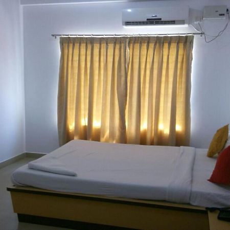 Hotel Kalyani Mysore Buitenkant foto