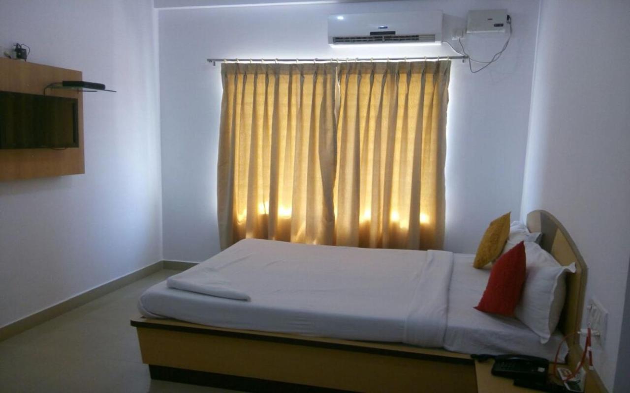 Hotel Kalyani Mysore Buitenkant foto