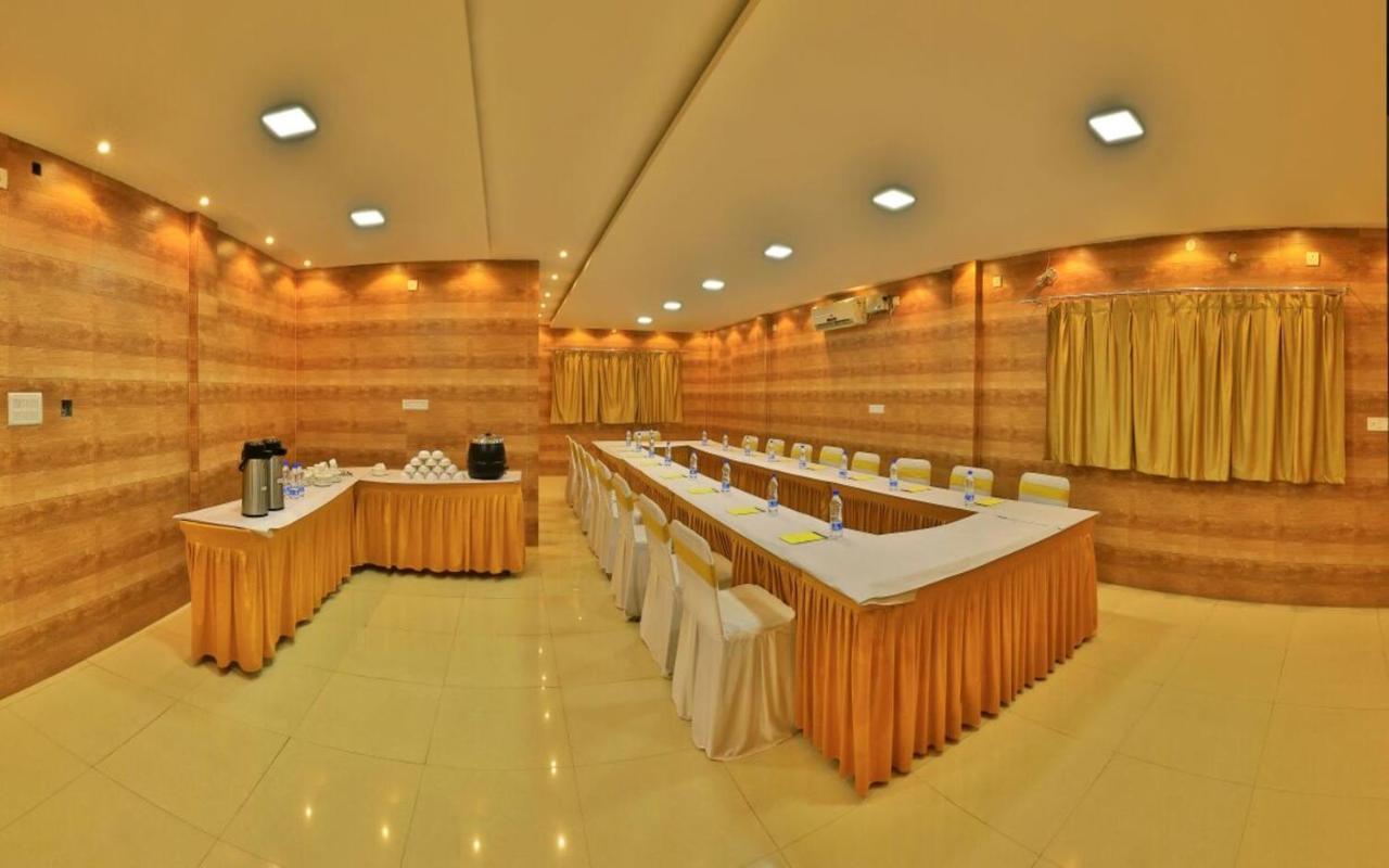 Hotel Kalyani Mysore Buitenkant foto
