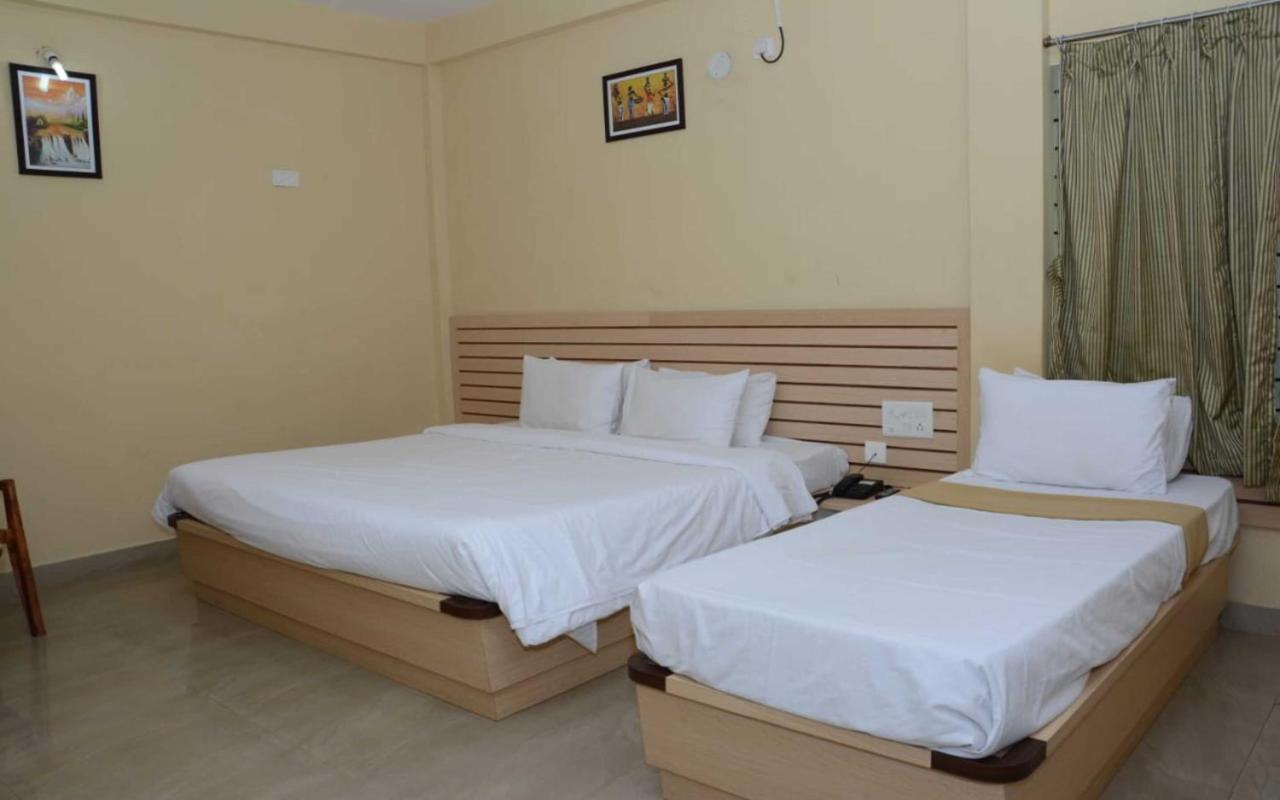 Hotel Kalyani Mysore Buitenkant foto
