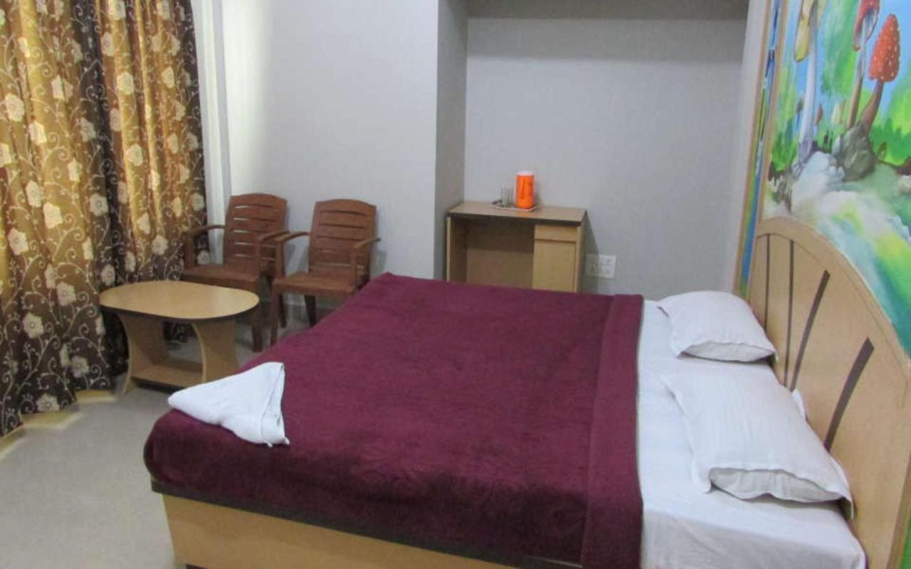 Hotel Kalyani Mysore Buitenkant foto